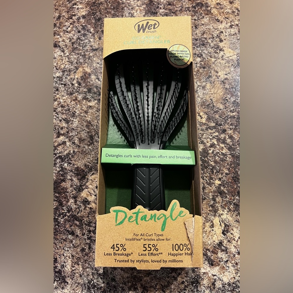 Wet Brush Go Green Detangler New in Box
